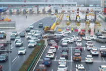 Quan chức Hồ Bắc bị đình chỉ vì giúp con trai "lách" lệnh phong tỏa