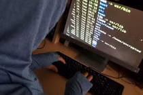 Tránh bị lừa tiền bởi ứng dụng gián điệp