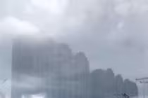 Sửng sốt hình ảnh nhà cao tầng xuất hiện trên 9 tầng mây