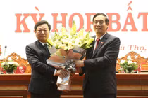 Đồng chí Bùi Văn Quang được bầu giữ chức Chủ tịch UBND tỉnh Phú Thọ