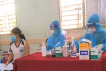 TPHCM: Gia tăng trẻ đến khám vì ho, sốt sau đó dương tính Covid-19