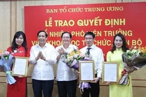 Trao quyết định bổ nhiệm nhân sự Ban Tổ chức Trung ương