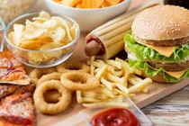 Đồ ăn nhanh tăng bệnh lý tuyến giáp