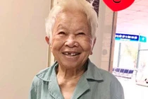 Sau tạo hình đốt sống cụ T. đã gần hết đau và đi lại được 