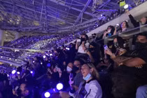 50.000 người đến xem nhóm nhạc BTS Hàn Quốc biểu diễn tại Mỹ