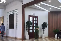 Công an khám xét nơi làm việc của Giám đốc Bệnh viện Mắt TPHCM