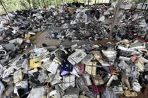 Rác thải điện tử: Từ ô nhiễm đến nguồn thu nhập 