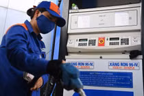 Giá xăng tăng trở lại vào ngày mai?