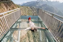 Cầu kính an toàn đến mức nào?