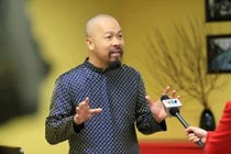 Nhà thiết kế Đức Hùng: Thời trang có thể “vá” lại nỗi buồn và cảm xúc 