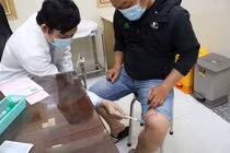 Mùa mưa phòng ngừa bị kiến ba khoang đốt