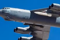 Mỹ thử nghiệm thành công vũ khí siêu thanh phóng trên không AGM-183A