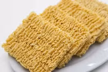 Người Việt ăn quá mặn: 1 gói mỳ tôm thừa muối cả ngày