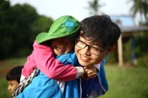 Không phải cứ nói to: "Tôi yêu nước" sẽ là yêu nước