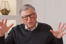 Bill Gates vẫn đeo nhẫn cưới sau ly hôn