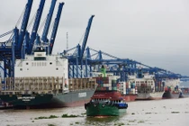 Cảng Cát Lái tạm ngừng tiếp nhận hàng hóa