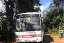 Điều tra vụ xe đưa đón học sinh không đóng cửa, học sinh rơi xuống đường tử vong