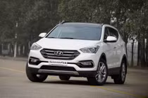 Hyundai SantaFe 2017 giảm giá sốc tới 230 triệu đồng