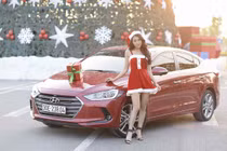 Hyundai Elantra khoe sắc đỏ trước thềm giáng sinh