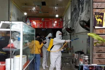 Không phun hoá chất diệt virus SARS-CoV-2 ngoài trời hay vào người