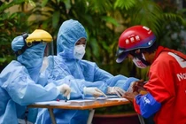 Lãnh đạo HCDC giải thích vì sao xét nghiệm "dày" với shipper