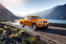Bán tải Nissan Navara ưu đãi khủng dịp 30/4