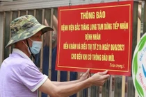 Hà Nội: Hơn 200 trường hợp liên quan người bán rau mắc Covid-19