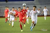 Video Hà Đức Chinh đánh đầu tung lưới U22 Singapore