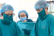  Uống thuốc Nam, u xơ tử cung to như thai đủ tháng