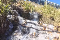 Suối băng lạ mắt xuất hiện tại đỉnh Fansipan