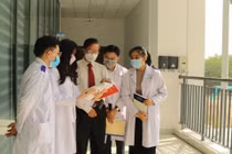 Hành trình xây dựng Khoa học Sức khỏe trong tương lai hướng tới mở rộng y tế cộng đồng, phát triển chuyên sâu sinh học phân tử cùng với khám và điều trị bệnh hiệu quả.