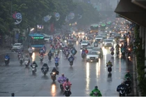 Ngày 18/4, không khí lạnh tăng cường mạnh hơn, miền Bắc mưa giông, có nơi rét 13 độ C.