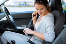 Những vị trí nào bẩn nhất trong khoang ca-bin ô tô ngoài vô lăng