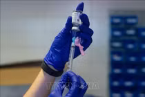 Tây Ban Nha đón em bé sơ sinh đầu tiên có 'lá chắn' virus SARS-CoV-2