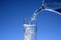 Nước đun sôi nhiều lần gây độc