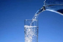 Nước đun sôi nhiều lần gây độc