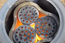 Hấp cá bằng than tổ ong, 4 người tử vong