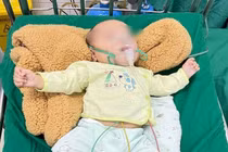 Cứu trẻ sơ sinh quấy khóc bú kém đe dọa tử vong