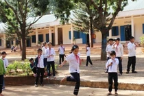 Xác minh vụ học trò nghèo bị hiệu trưởng giữ học bạ