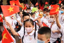 Học sinh Hà Nội dự lễ khai giảng chung, học trực tuyến từ ngày 6/9