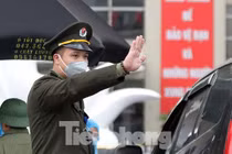 Bệnh viện Bạch Mai khám bệnh trở lại sau thời gian cách ly vì COVID-19