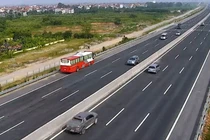 Người có bằng lái xe dưới 1 năm không lái xe trên cao tốc, mới đề xuất đã tức cười