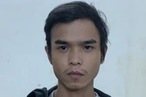 Nguyễn Thành Tài bị các trinh sát bắt giữ khi đang về nhà vợ lấy thêm đồ để bỏ trốn.