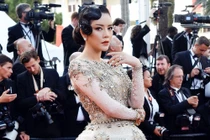 Chỉ riêng trang phục đi Cannes 2022 của Lý Nhã Kỳ tốn khoảng 50 tỷ