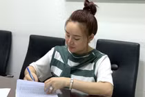 Đơn tố cáo bà Phương Hằng của ca sĩ Vy Oanh được phục hồi giải quyết