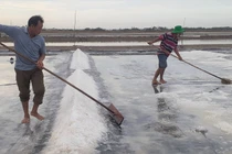 Hướng tới sản xuất muối làm mỹ phẩm để tăng giá trị