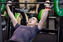 Ai có nguy cơ đột quỵ khi tập gym?