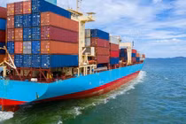 Kiến nghị giảm một loạt phí vận tải biển để bình ổn giá cước