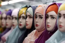 Afghanistan: Chủ cửa hàng quần áo bị yêu cầu chặt đầu manơcanh