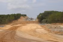 Thủ tướng yêu cầu khởi công 3 dự án cao tốc Bắc - Nam trong tháng 8